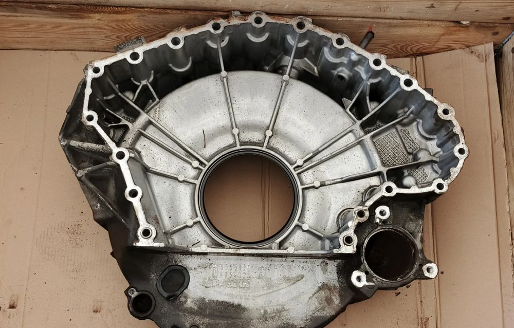 DAF XF 106 EURO 6 MX13 OBUDOWA SPRZĘGŁA - Motor para Camión: foto 1 DAF XF 106 EURO 6 MX13 OBUDOWA SPRZĘGŁA - Motor para Camión: foto 1