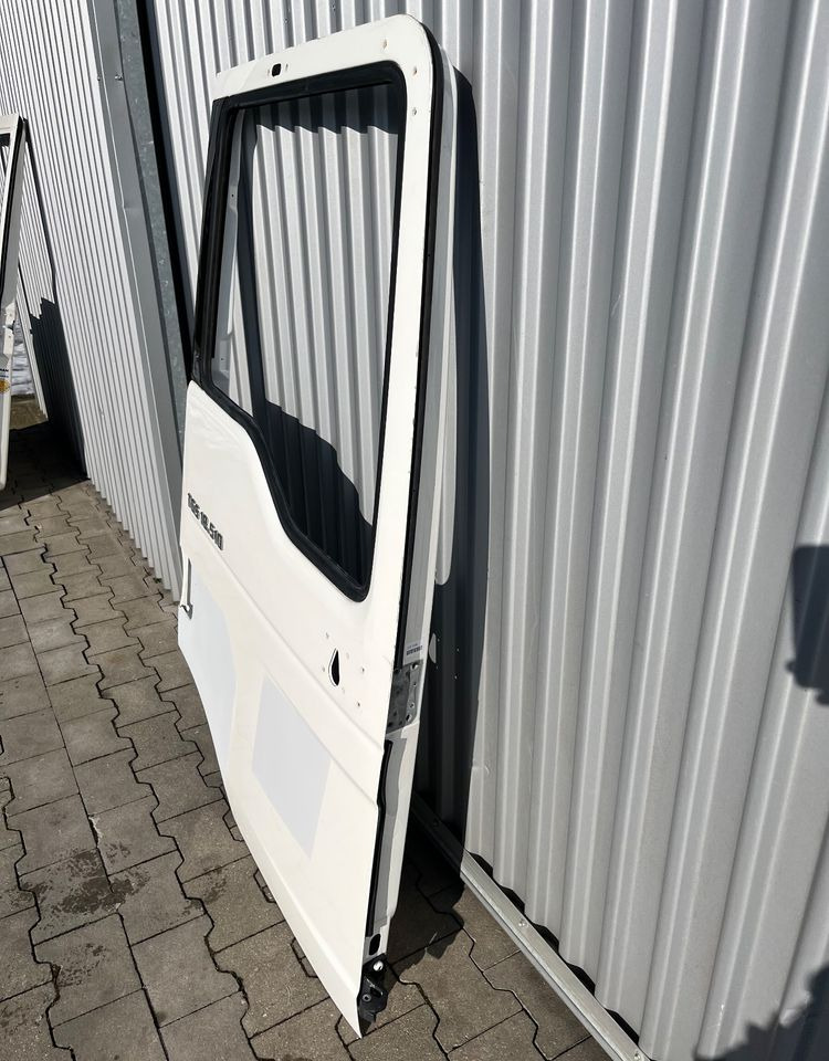 Drzwi prawe MAN TGS TGL TGM euro 6 pasażera - Carrocería y exterior para Camión: foto 2 Drzwi prawe MAN TGS TGL TGM euro 6 pasażera - Carrocería y exterior para Camión: foto 2
