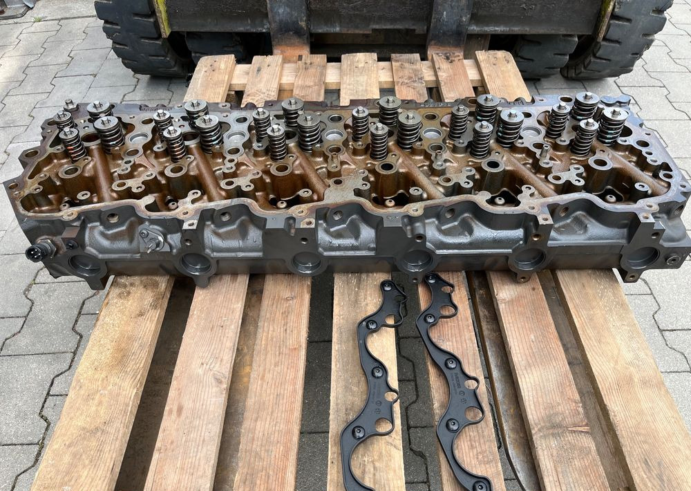 Głowica silnika DAF XF 106 euro 6 polift MX-13 - Motor para Camión: foto 3 Głowica silnika DAF XF 106 euro 6 polift MX-13 - Motor para Camión: foto 3