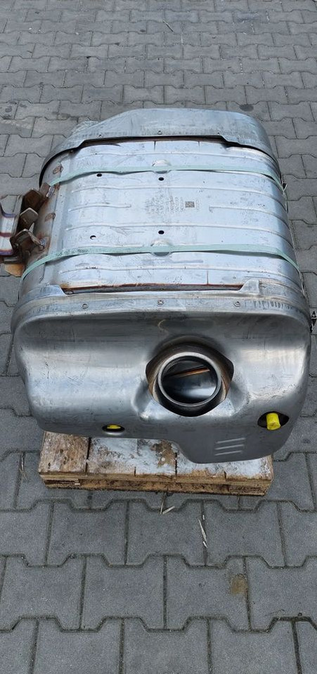 IVECO EUROCARGO EURO 6 KATALIZATOR TŁUMIK NOWY 5801833244 - Convertidor catalítico para Camión: foto 1 IVECO EUROCARGO EURO 6 KATALIZATOR TŁUMIK NOWY 5801833244 - Convertidor catalítico para Camión: foto 1