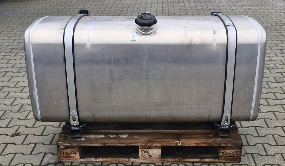 IVECO S WAY HI WAY STRALIS ZBIORNIK PALIWA NOWY - Procesamiento de combustible: foto 1 IVECO S WAY HI WAY STRALIS ZBIORNIK PALIWA NOWY - Procesamiento de combustible: foto 1