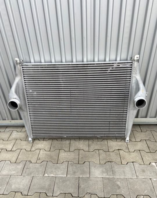 Intercooler Ford F-Max chłodnica powietrza - Intercooler para Camión: foto 1 Intercooler Ford F-Max chłodnica powietrza - Intercooler para Camión: foto 1