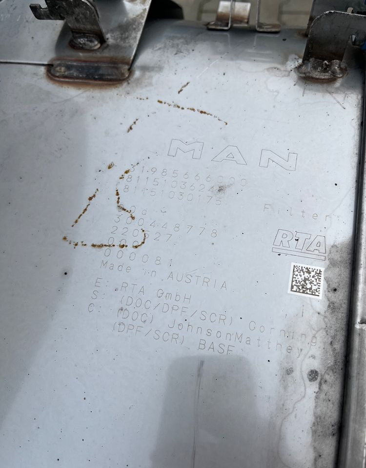 Katalizator MAN TGX TGS lift wydech tłumik - Silenciador/ Sistema de escape para Camión: foto 4 Katalizator MAN TGX TGS lift wydech tłumik - Silenciador/ Sistema de escape para Camión: foto 4
