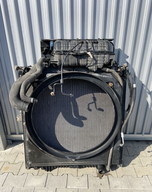 Komplet chłodnic MAN TGX euro 6 chłodnice 90 cm - Radiador para Camión: foto 1 Komplet chłodnic MAN TGX euro 6 chłodnice 90 cm - Radiador para Camión: foto 1