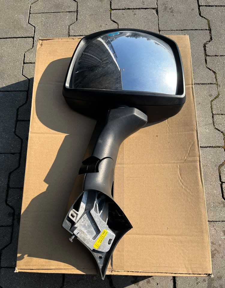 Lustro przednie MAN TGX TGS TGL TGm lusterko czołowe - Carrocería y exterior para Camión: foto 1 Lustro przednie MAN TGX TGS TGL TGm lusterko czołowe - Carrocería y exterior para Camión: foto 1