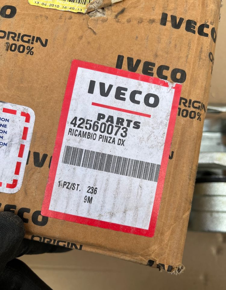 NOWY zacisk hamulcowy Iveco Daily oryginał - Pinza de freno: foto 3 NOWY zacisk hamulcowy Iveco Daily oryginał - Pinza de freno: foto 3