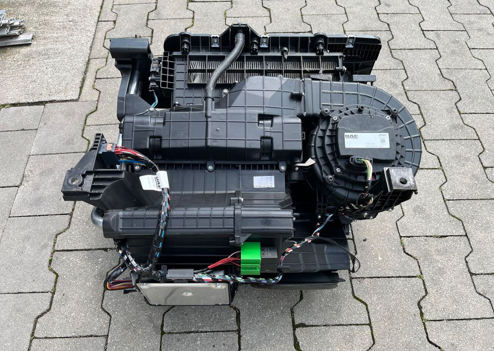 Nagrzewnica DAF XF 106 euro 6 lift dmuchawa - Calefacción/ Ventilación para Camión: foto 3 Nagrzewnica DAF XF 106 euro 6 lift dmuchawa - Calefacción/ Ventilación para Camión: foto 3