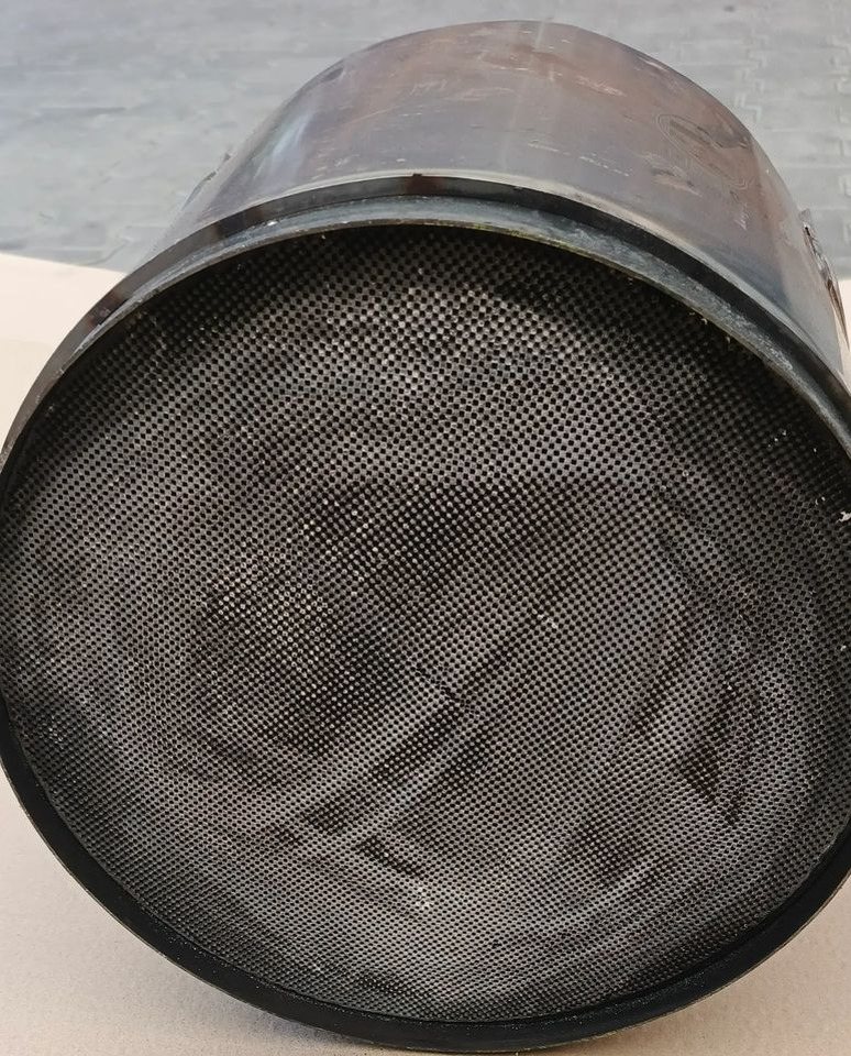 SCANIA R S FILTR CZĄSTEK STAŁYCH DPF - Silenciador/ Sistema de escape para Camión: foto 2 SCANIA R S FILTR CZĄSTEK STAŁYCH DPF - Silenciador/ Sistema de escape para Camión: foto 2