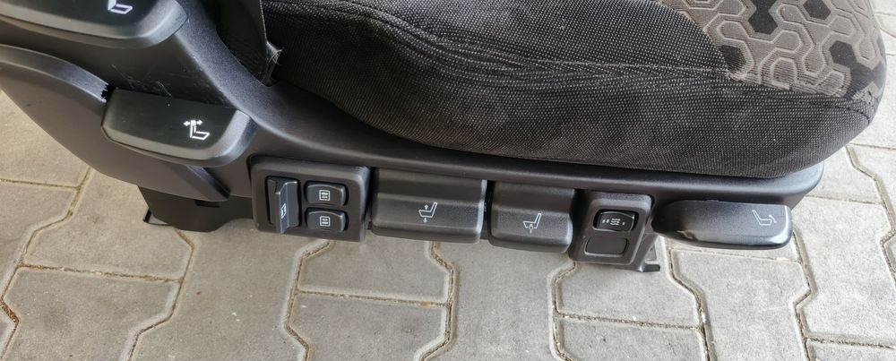 SCANIA R S FOTEL PASAŻERA FULL OPCJA - Asiento: foto 3 SCANIA R S FOTEL PASAŻERA FULL OPCJA - Asiento: foto 3
