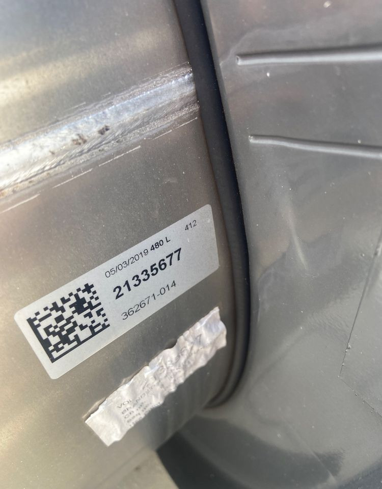 Zbiornik paliwa Volvo FH Renault 480 litrów bak jak nowy - Procesamiento de combustible para Camión: foto 4 Zbiornik paliwa Volvo FH Renault 480 litrów bak jak nowy - Procesamiento de combustible para Camión: foto 4