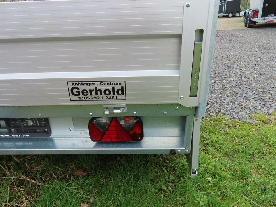 Böckmann PKW-Anhänger, 2,7 to. HL-AL 3718/27 F, Hochlader - Remolque plataforma/ Caja abierta: foto 5 Böckmann PKW-Anhänger, 2,7 to. HL-AL 3718/27 F, Hochlader - Remolque plataforma/ Caja abierta: foto 5