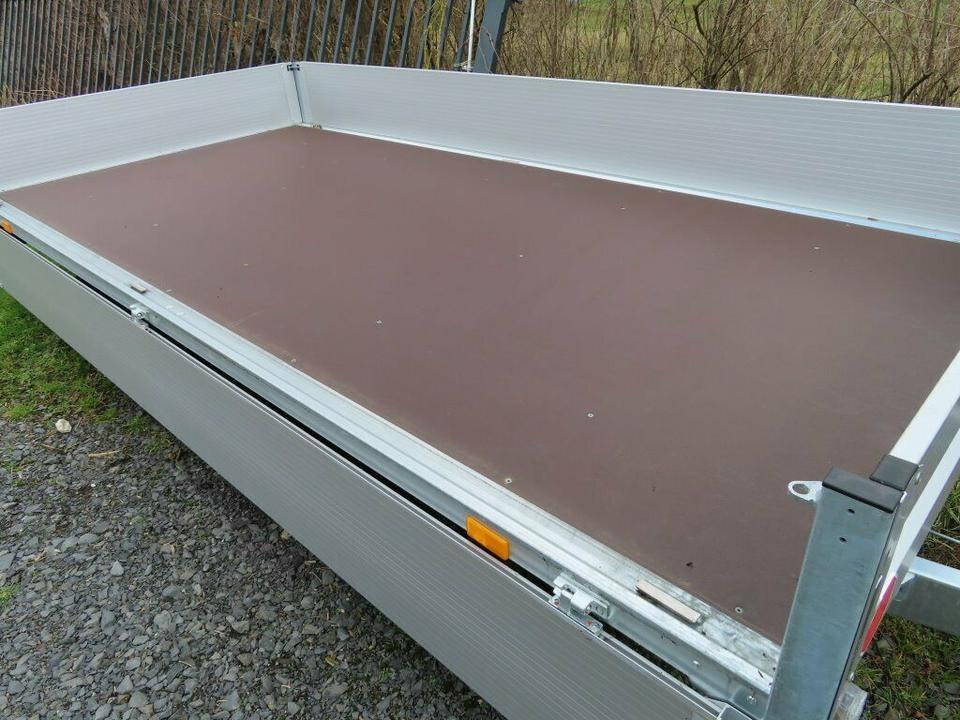 Böckmann PKW-Anhänger, 2,7 to. HL-AL 3718/27 F, Hochlader - Remolque plataforma/ Caja abierta: foto 2 Böckmann PKW-Anhänger, 2,7 to. HL-AL 3718/27 F, Hochlader - Remolque plataforma/ Caja abierta: foto 2