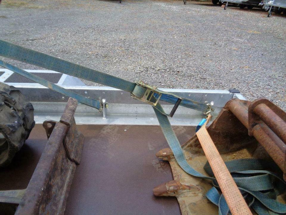 Böckmann, PKW-Anhänger, Baumaschinentransporter, 3,5 to. 100 km/h - Remolque porta maquinaria: foto 4 Böckmann, PKW-Anhänger, Baumaschinentransporter, 3,5 to. 100 km/h - Remolque porta maquinaria: foto 4