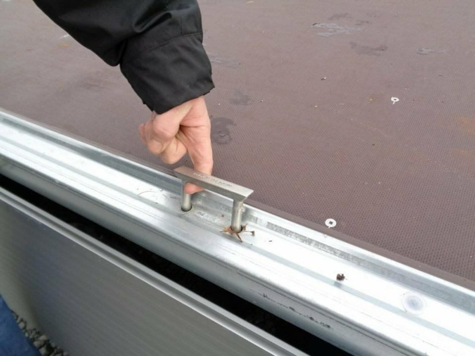 Böckmann PKW-Anhänger HL-AL 4118/27 F 2,7 to. 100 km/h - Remolque plataforma/ Caja abierta: foto 4 Böckmann PKW-Anhänger HL-AL 4118/27 F 2,7 to. 100 km/h - Remolque plataforma/ Caja abierta: foto 4