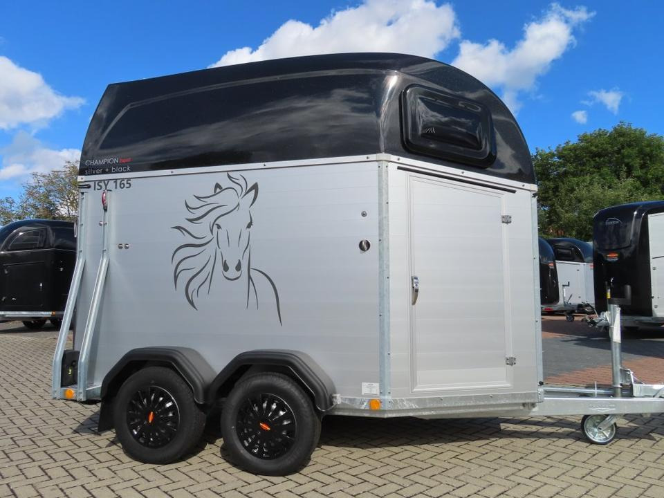 Böckmann Pferdeanhänger Champion Esprit ISY Sattelkammer 100km/h - Remolque para caballos: foto 2 Böckmann Pferdeanhänger Champion Esprit ISY Sattelkammer 100km/h - Remolque para caballos: foto 2