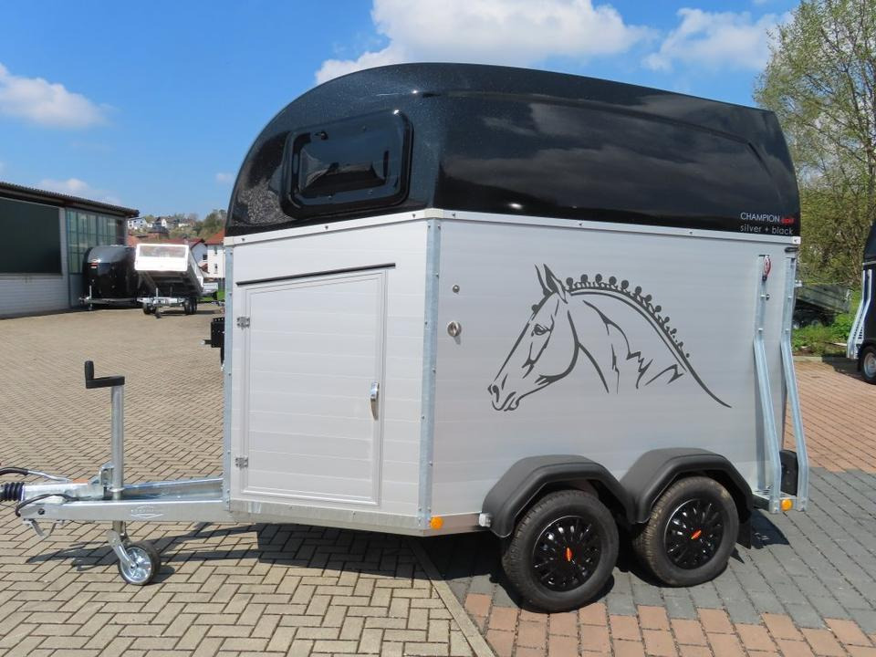 Böckmann Pferdeanhänger Champion Esprit Sattelkammer 100km/h - Remolque para caballos: foto 3 Böckmann Pferdeanhänger Champion Esprit Sattelkammer 100km/h - Remolque para caballos: foto 3