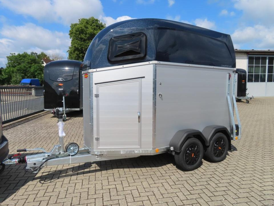 Böckmann Pferdeanhänger Champion UNO Esprit Sattelkammer 100km/h - Remolque para caballos: foto 3 Böckmann Pferdeanhänger Champion UNO Esprit Sattelkammer 100km/h - Remolque para caballos: foto 3