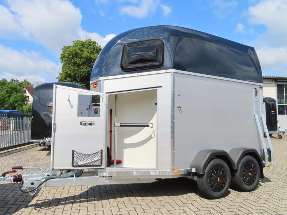 Böckmann Pferdeanhänger Champion UNO Esprit Sattelkammer 100km/h - Remolque para caballos: foto 4 Böckmann Pferdeanhänger Champion UNO Esprit Sattelkammer 100km/h - Remolque para caballos: foto 4