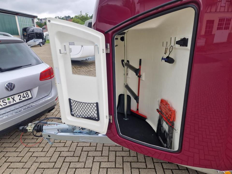 Pferdeanhänger Böckmann Comfort, Sattelk,Aluboden 100 km/h - Remolque para caballos: foto 4 Pferdeanhänger Böckmann Comfort, Sattelk,Aluboden 100 km/h - Remolque para caballos: foto 4