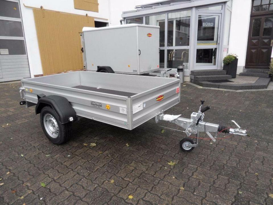 Sonderpreis, Böckmann, PKW Anhänger, 1350 kg, Neu Tieflader - Remolque de coche: foto 1 Sonderpreis, Böckmann, PKW Anhänger, 1350 kg, Neu Tieflader - Remolque de coche: foto 1
