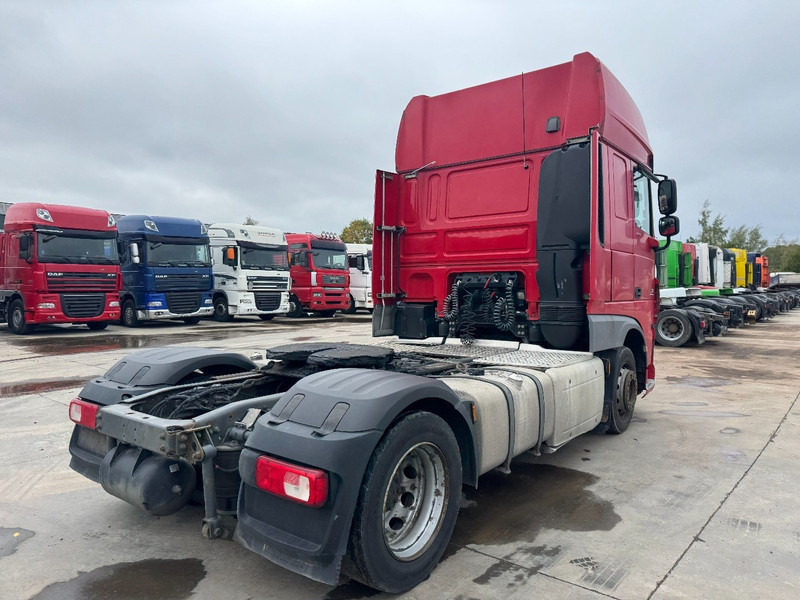 DAF XF 460 Super Space Cab (MANUAL GEARBOX / BOITE MANUELLE) - Cabeza tractora: foto 5 DAF XF 460 Super Space Cab (MANUAL GEARBOX / BOITE MANUELLE) - Cabeza tractora: foto 5