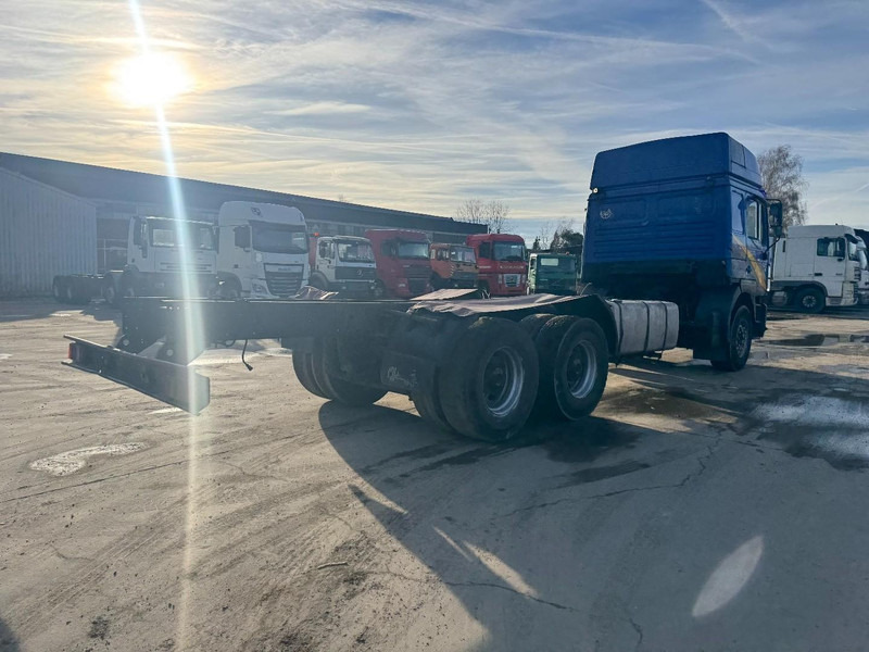 MAN 26.410 (BIG AXLE / 10 TIRES / 6X4 / 6 CYLINDER / MANUAL GEARBOX) - Camión chasis: foto 5 MAN 26.410 (BIG AXLE / 10 TIRES / 6X4 / 6 CYLINDER / MANUAL GEARBOX) - Camión chasis: foto 5