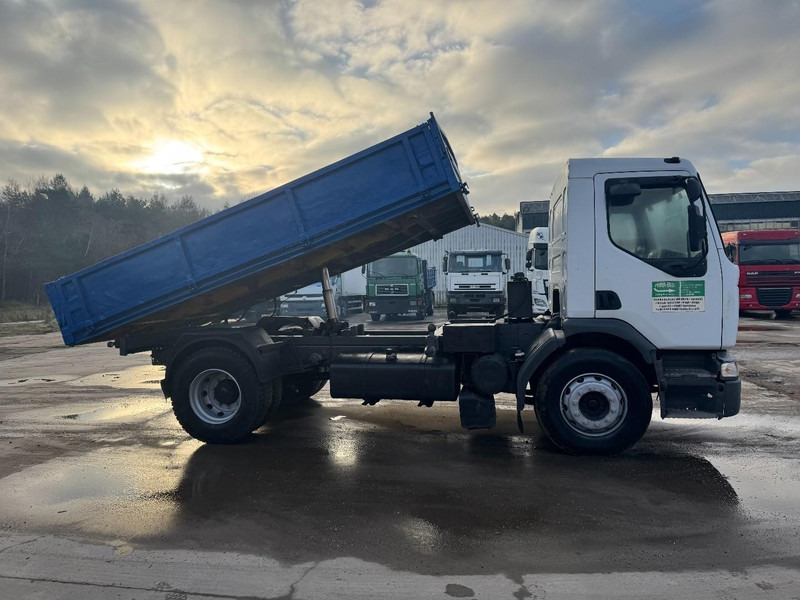 Renault Premium 260 (SUSPENISON LAMES / POMPE MANUELLE / BOITE MANUELLE / EURO 2) - Camión volquete: foto 4 Renault Premium 260 (SUSPENISON LAMES / POMPE MANUELLE / BOITE MANUELLE / EURO 2) - Camión volquete: foto 4