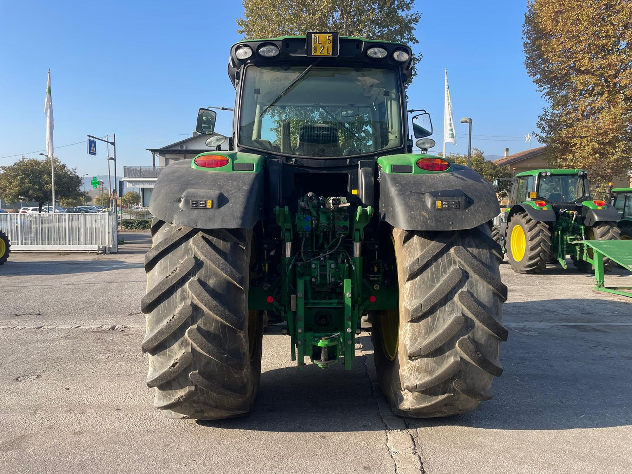 JOHN DEERE 6170 R - Tractor: foto 5 JOHN DEERE 6170 R - Tractor: foto 5