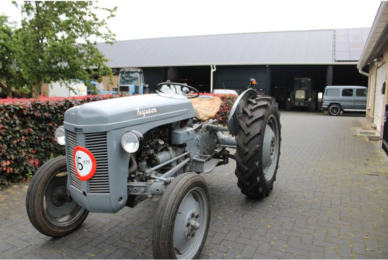 Ferguson TED - Tractor: foto 5 Ferguson TED - Tractor: foto 5