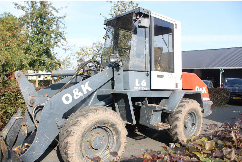 O & K L8-1 met puinbak, dichte bak en palletvork - Excavadora de ruedas: foto 5 O & K L8-1 met puinbak, dichte bak en palletvork - Excavadora de ruedas: foto 5