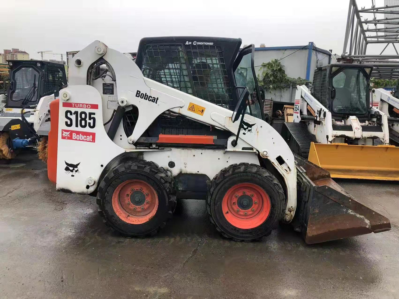 Minicargadora BOBCAT S185: foto 6