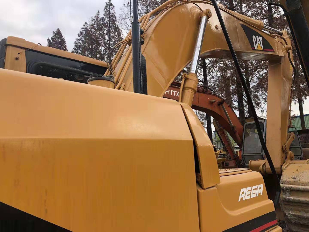 CATERPILLAR 320b - Excavadora de cadenas: foto 1 CATERPILLAR 320b - Excavadora de cadenas: foto 1
