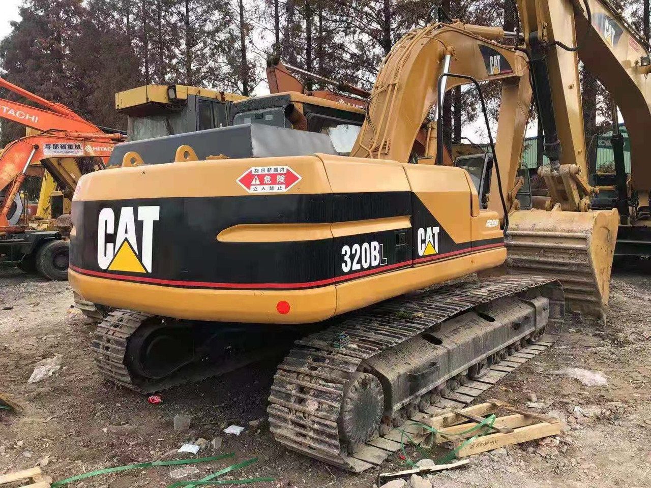 CATERPILLAR 320b - Excavadora de cadenas: foto 4 CATERPILLAR 320b - Excavadora de cadenas: foto 4
