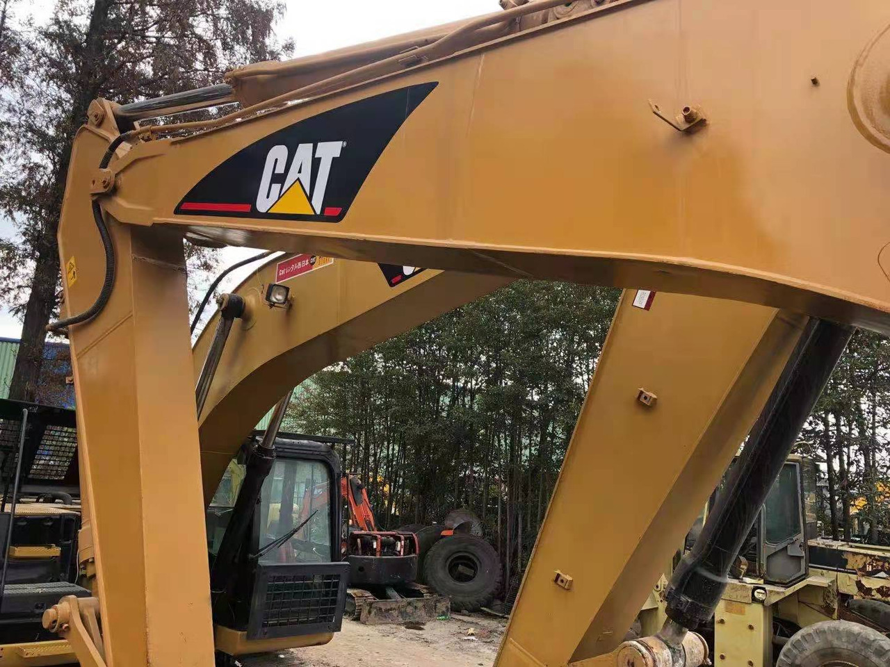 CATERPILLAR 320b - Excavadora de cadenas: foto 2 CATERPILLAR 320b - Excavadora de cadenas: foto 2