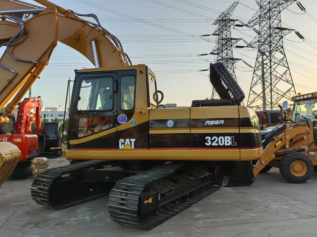 CATERPILLAR used 320b excavator - Excavadora de cadenas: foto 5 CATERPILLAR used 320b excavator - Excavadora de cadenas: foto 5