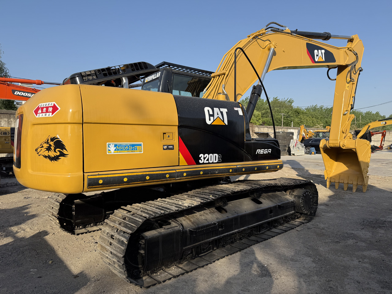CATERPILLAR used cat 320d - Excavadora de cadenas: foto 1 CATERPILLAR used cat 320d - Excavadora de cadenas: foto 1