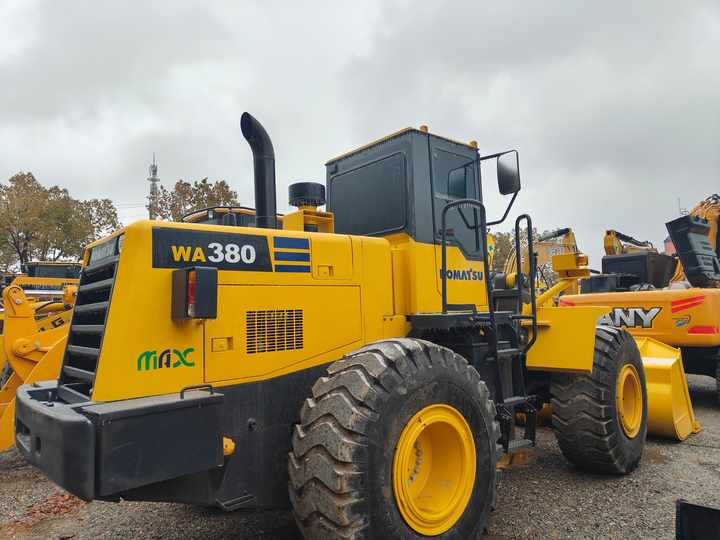 Certified Pre-Owned Komatsu WA380-3 | Heavy-Duty Loader for Mining/ Construction - Price Negotiable! - Cargadora de ruedas: foto 2 Certified Pre-Owned Komatsu WA380-3 | Heavy-Duty Loader for Mining/ Construction - Price Negotiable! - Cargadora de ruedas: foto 2