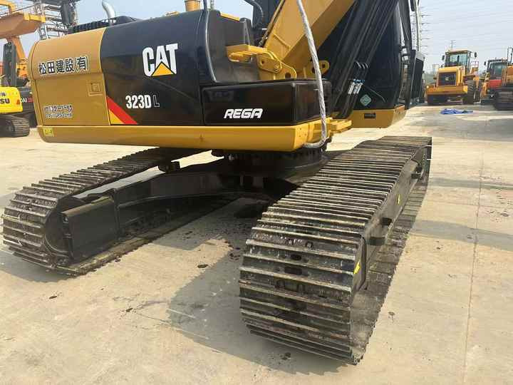 Excellent Cheap Price Used Japan Original Caterpillar Cat323d Crawler Excavators for Sale Used Cat 320 323 330 329 336 Excavator - Excavadora: foto 2 Excellent Cheap Price Used Japan Original Caterpillar Cat323d Crawler Excavators for Sale Used Cat 320 323 330 329 336 Excavator - Excavadora: foto 2