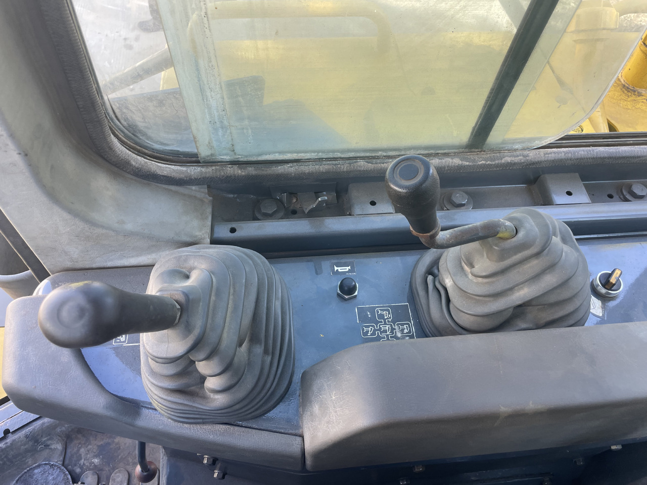 Bulldozer KOMATSU D155-5: foto 19