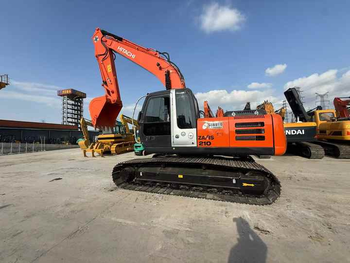 Original Used Hitachi Zx210-3G Excavator 21 Ton Large Excavator Digger With Cheap Price - Excavadora de cadenas: foto 4 Original Used Hitachi Zx210-3G Excavator 21 Ton Large Excavator Digger With Cheap Price - Excavadora de cadenas: foto 4