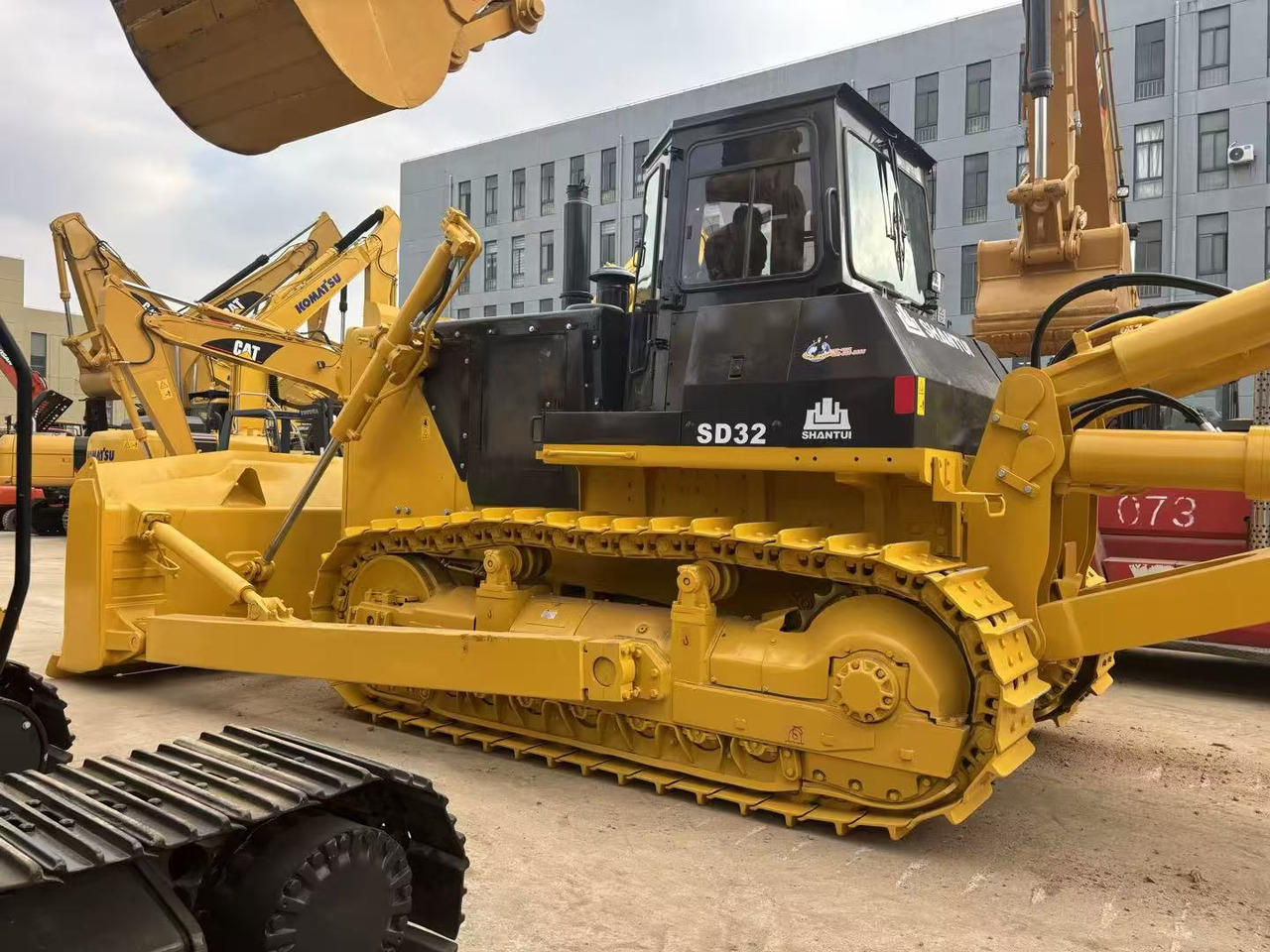 SHANTUI SD32 - Bulldozer: foto 1 SHANTUI SD32 - Bulldozer: foto 1