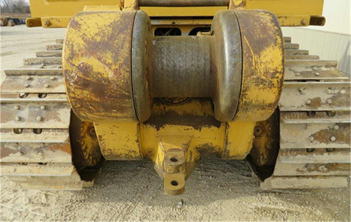 Used CAT D7 D7G Bulldozer with Winch /Caterpillar Bulldozer with Winch CAT D7G D7H D7R Dozer for Sale - Bulldozer: foto 5 Used CAT D7 D7G Bulldozer with Winch /Caterpillar Bulldozer with Winch CAT D7G D7H D7R Dozer for Sale - Bulldozer: foto 5