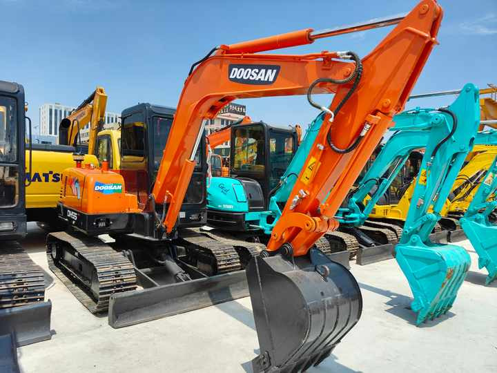 Used Digger Doosan Dh55 Construction Machinery Construction Digger Used Doosan Dh55 Cheap Excavator - Excavadora de cadenas: foto 4 Used Digger Doosan Dh55 Construction Machinery Construction Digger Used Doosan Dh55 Cheap Excavator - Excavadora de cadenas: foto 4