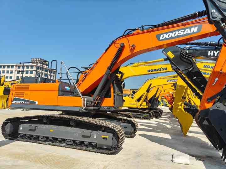 Used Doosan DX300LC-9C Excavator with Little Time Used in Excellent Condition Korea Brand Doosan 30 Tons Excavator for Sale - Excavadora: foto 4 Used Doosan DX300LC-9C Excavator with Little Time Used in Excellent Condition Korea Brand Doosan 30 Tons Excavator for Sale - Excavadora: foto 4