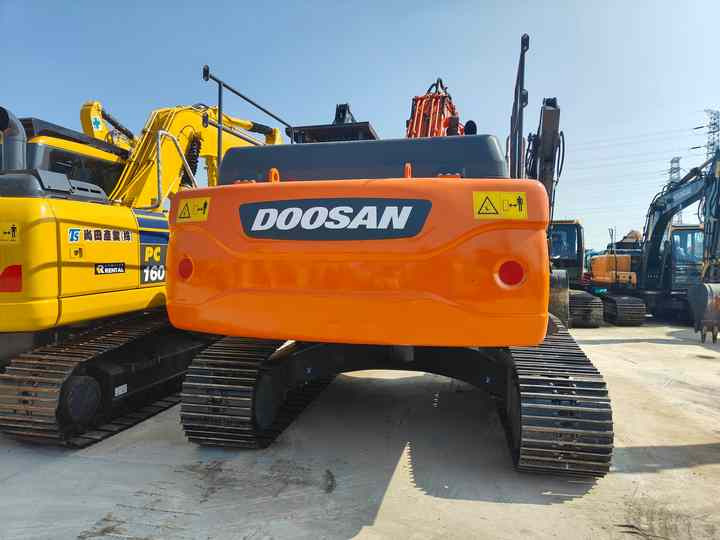 Used Doosan DX300LC-9C Excavator with Little Time Used in Excellent Condition Korea Brand Doosan 30 Tons Excavator for Sale - Excavadora: foto 3 Used Doosan DX300LC-9C Excavator with Little Time Used in Excellent Condition Korea Brand Doosan 30 Tons Excavator for Sale - Excavadora: foto 3