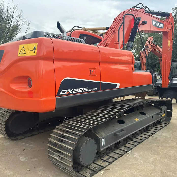 Used Excavator Doosan DX225LC-9 Excavators Mini Equipment Earth Moving Machinery Doosan Digger Excavator for Sale - Excavadora: foto 1 Used Excavator Doosan DX225LC-9 Excavators Mini Equipment Earth Moving Machinery Doosan Digger Excavator for Sale - Excavadora: foto 1
