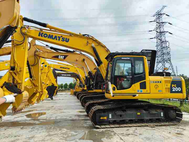 Used Excavator Komatsu PC200-8 with Good Condition and Low Hours - Excavadora de cadenas: foto 3 Used Excavator Komatsu PC200-8 with Good Condition and Low Hours - Excavadora de cadenas: foto 3