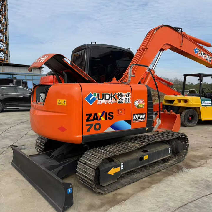 Used Hitachi Earth Moving Machine Zaxis70 Second Hand Small Size Mini Diggers Used Hitachi Mini Excavators Zx55 Zx50 Zx60 Zx70 - Excavadora: foto 1 Used Hitachi Earth Moving Machine Zaxis70 Second Hand Small Size Mini Diggers Used Hitachi Mini Excavators Zx55 Zx50 Zx60 Zx70 - Excavadora: foto 1
