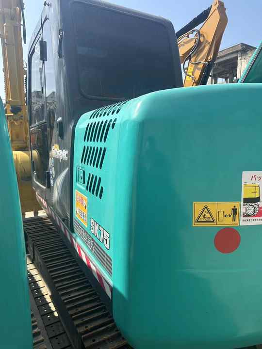 Used Kobelco Sk75-8 Mini Excavator in High Quality for Sale Anhui Zhaomi Construction Machines Trading - Excavadora: foto 4 Used Kobelco Sk75-8 Mini Excavator in High Quality for Sale Anhui Zhaomi Construction Machines Trading - Excavadora: foto 4