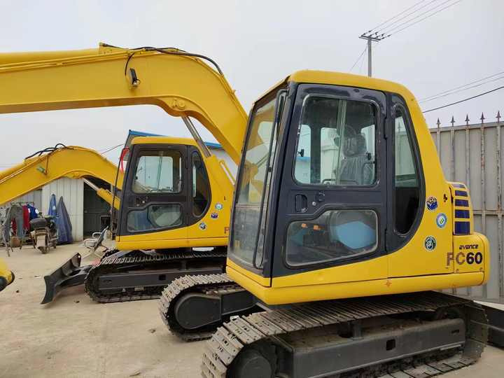 Used Komatsu 60 Excavator for Sale---Good Condition - Excavadora: foto 2 Used Komatsu 60 Excavator for Sale---Good Condition - Excavadora: foto 2